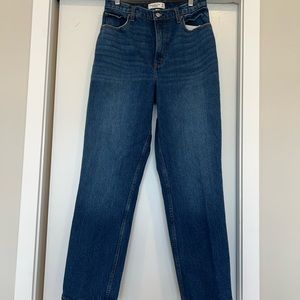 Abercrombie Curve Love Straight Leg Jeans